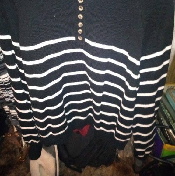 Sweater - Picture 2 of 4